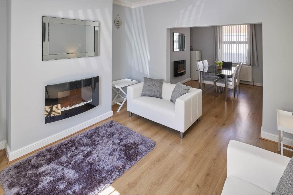 Host & Stay - 1 Oswy Street Accommodation image 1 Host & Stay - 1 Oswy Street image one