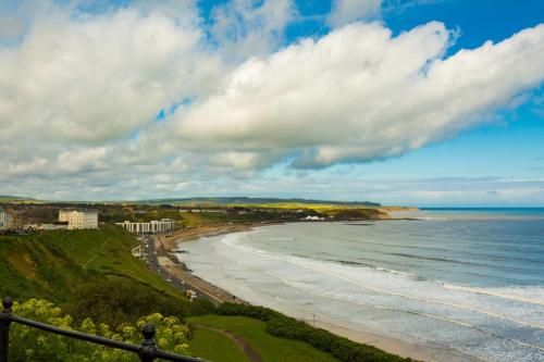 Seaside Hideaway - With parking Accommodation image 3 Seaside Hideaway - With parking image three