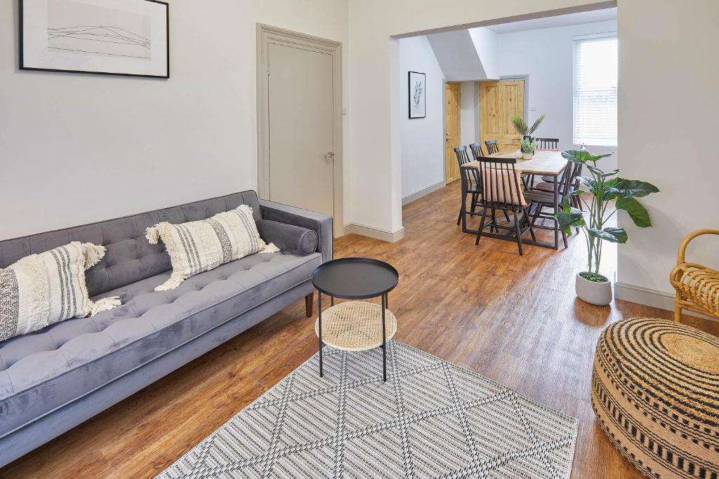 Host & Stay - Clifton House image one