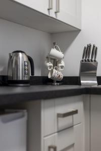 2B SPV Double En-suite Room image two