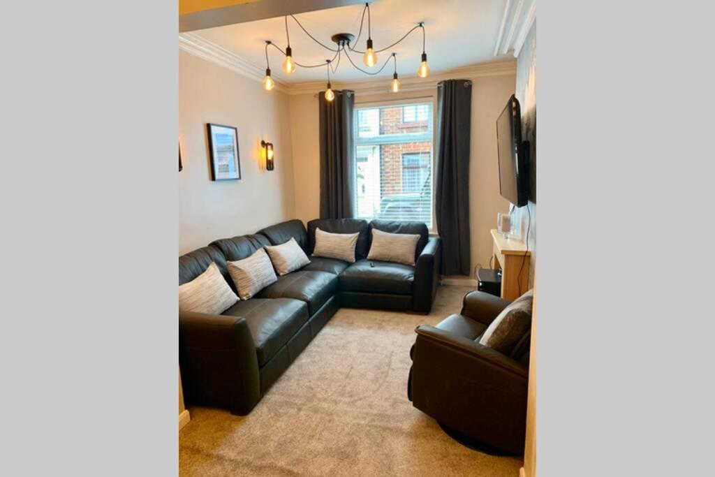 Durham House - Fantastic Location and Great Price in Scarborough Accommodation image 1 Durham House - Fantastic Location and Great Price in Scarborough image one