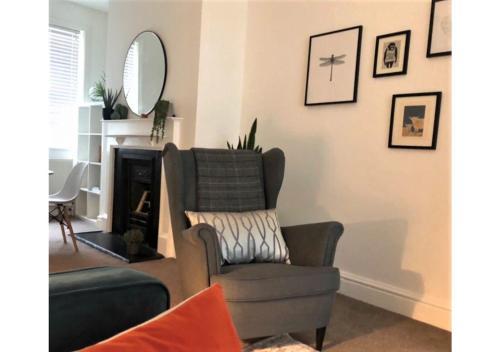 Perfectly Located 4 Storey Townhouse With 2 Parking Spaces In Central Harrogate Accommodation image 3 Perfectly Located 4 Storey Townhouse With 2 Parking Spaces In Central Harrogate image three