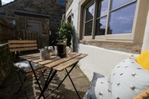 Huddersfield Page image 17 Picture of Thornes Cottage