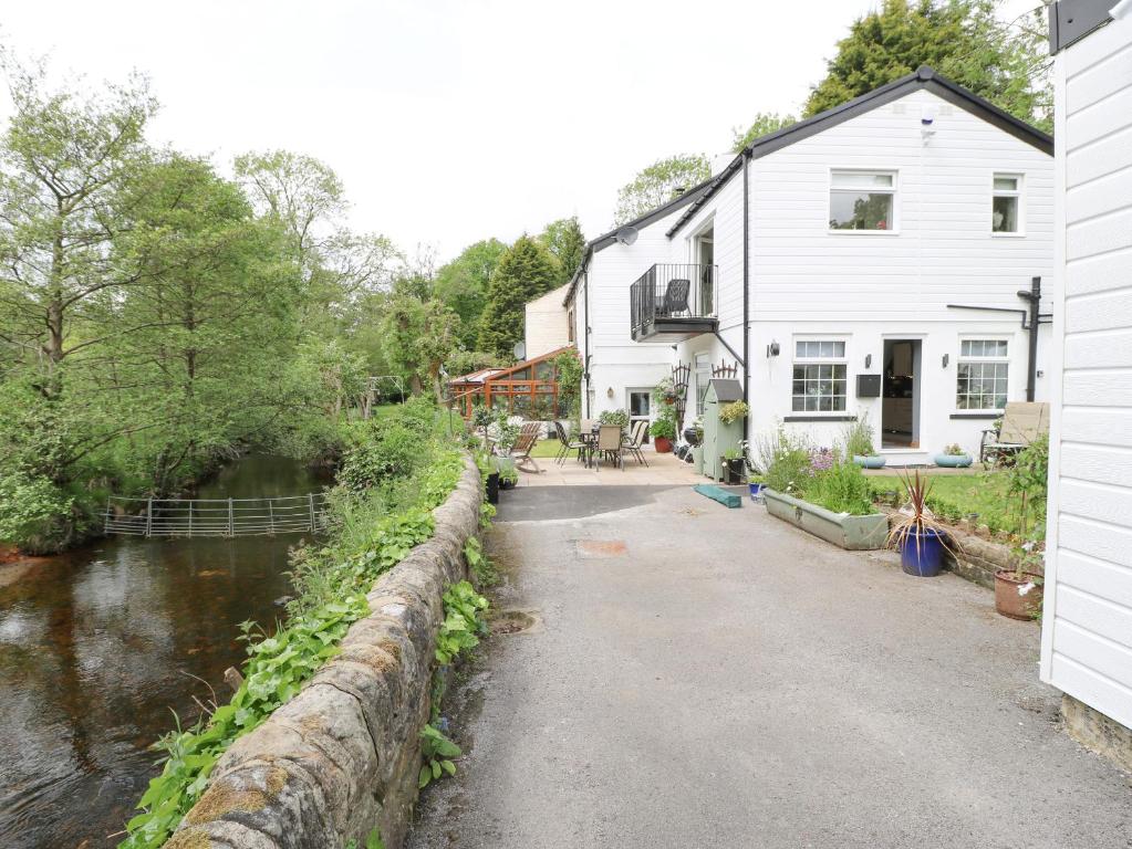 Springhead Cottage Accommodation image 1 Springhead Cottage image one