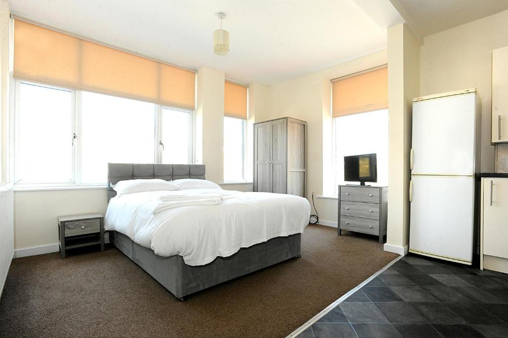 APARTMENT in CENTRAL HALIFAX Accommodation image 1 APARTMENT in CENTRAL HALIFAX image one