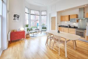 Host & Stay - Easby Hall 1 image two