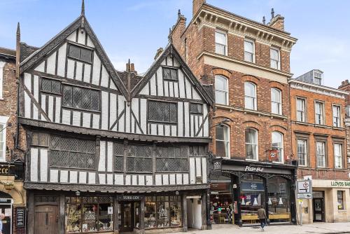 Rowntree One - Stunning Apartment- Grade II listed -Joseph Rowntree Birthplace image three