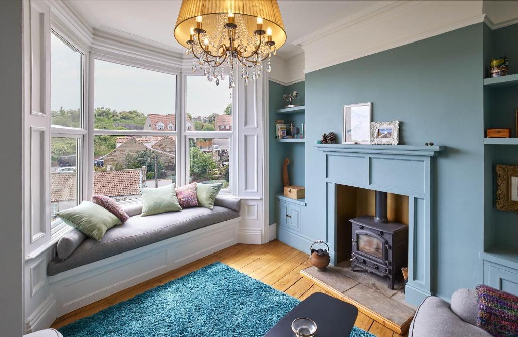 Host & Stay - Isla House image one