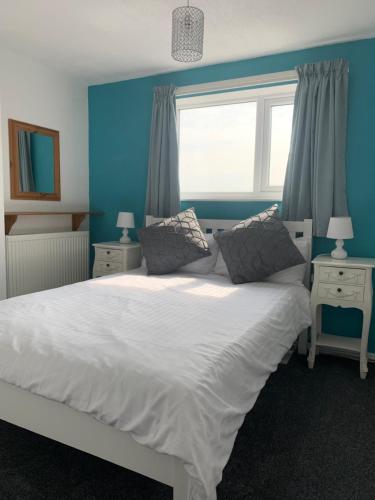 Apartment 3 Marina Holiday Apartments Accommodation image 3 Apartment 3 Marina Holiday Apartments image three