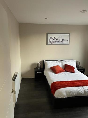 The Whyte House Accommodation image 3 The Whyte House image three