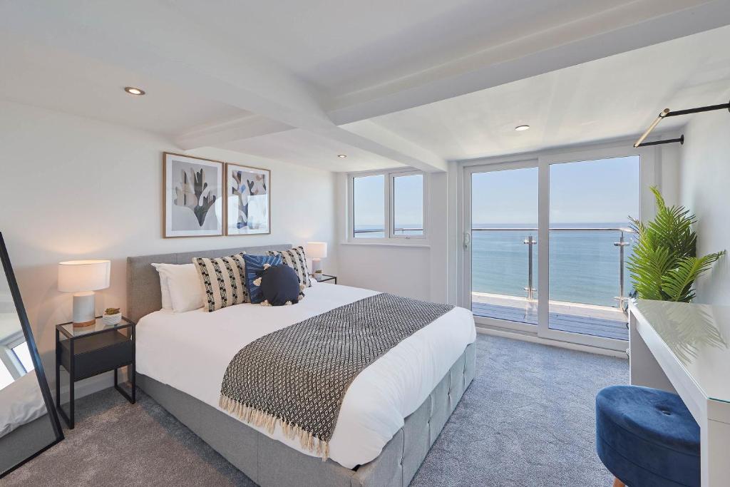 Host & Stay - Pier View Penthouse Accommodation image 1 Host & Stay - Pier View Penthouse image one