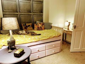 Bohemian 5-Bed Regency Townhouse in Hebden Bridge Accommodation image 2 Bohemian 5-Bed Regency Townhouse in Hebden Bridge image two