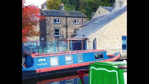 Bohemian 5-Bed Regency Townhouse in Hebden Bridge Accommodation image 3 Bohemian 5-Bed Regency Townhouse in Hebden Bridge image three