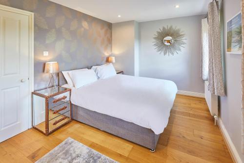 Host & Stay - River View image three