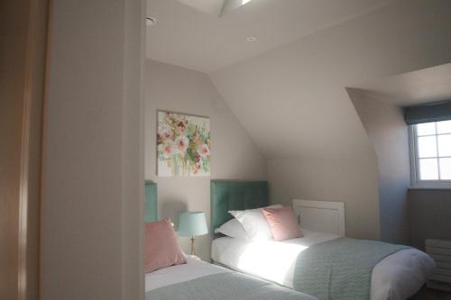 The Loft, Bootham House - luxury apartment with parking Accommodation image 3 The Loft, Bootham House - luxury apartment with parking image three