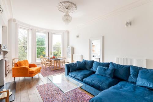 Pass the Keys Bright & Spacious 2 Bed Apt in Victorian Townhouse Accommodation image 3 Pass the Keys Bright & Spacious 2 Bed Apt in Victorian Townhouse image three