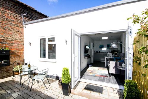 Little Ings, Modern, idyllic hideaway in Yorkshire market town Accommodation image 3 Little Ings, Modern, idyllic hideaway in Yorkshire market town image three