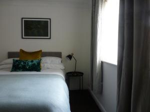 Sun Gardens Luxe 2 Bed 2 Bath Apartment Accommodation image 2 Sun Gardens Luxe 2 Bed 2 Bath Apartment image two