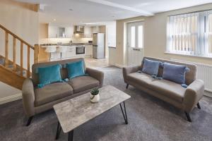 Host & Stay - The Cottage at Bagdale Hall image two