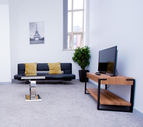 Spacious Urban City Apartment Accommodation image 3 Spacious Urban City Apartment image three