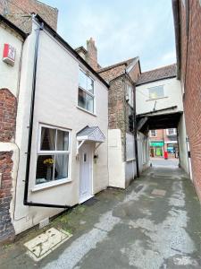 Hidden Gem Cottage, Driffield Accommodation image 1 Hidden Gem Cottage, Driffield image one