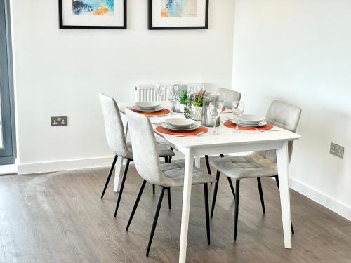 Icona Luxury Apartment - Minster Views & Allocated parking Accommodation image 3 Icona Luxury Apartment - Minster Views & Allocated parking image three