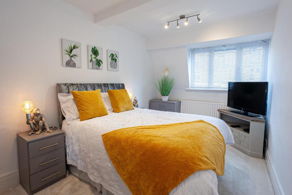 Cosy 2 Bed Apartment - Close to Leeds Centre Accommodation image 1 Cosy 2 Bed Apartment - Close to Leeds Centre image one