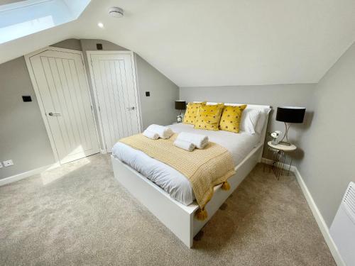 Old Yarn Apartment - Close to city walls Accommodation image 3 Old Yarn Apartment - Close to city walls image three
