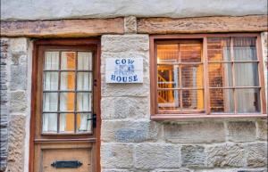 The Cow House - In the heart of Whitby image two
