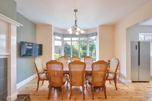 Host & Stay - Puffin House Accommodation image 3 Host & Stay - Puffin House image three