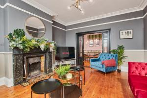 Large 7 Bed House - Sea Views - Parking - Pets - Hottub Accommodation image 2 Large 7 Bed House - Sea Views - Parking - Pets - Hottub image two