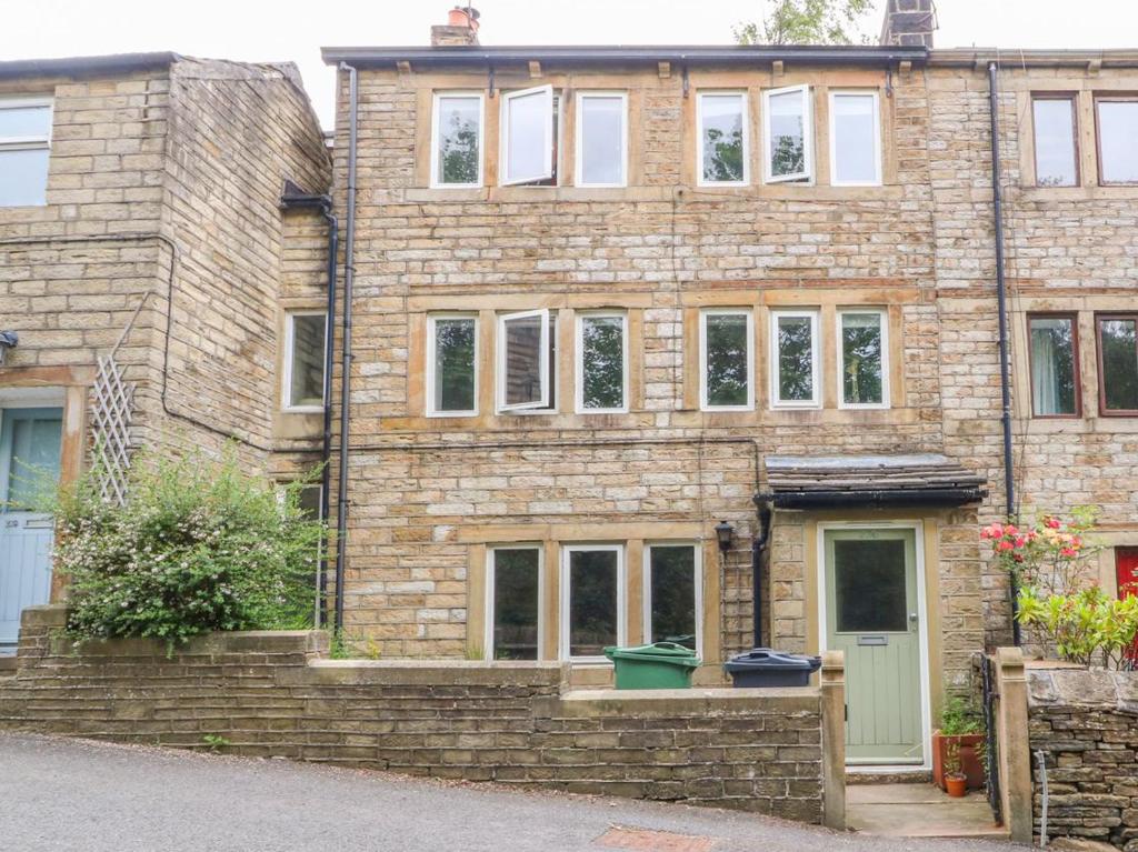 Bamforth Cottage image one
