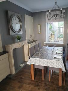 Maison Gray - Dog Friendly, Central Location Accommodation image 2 Maison Gray - Dog Friendly, Central Location image two
