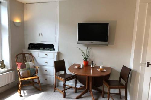 Stylish studio gem in the heart of Hebden Accommodation image 3 Stylish studio gem in the heart of Hebden image three