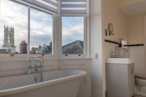Luxury Apartment Rowntree House Across From The Shambles image two