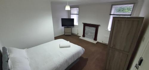 24hr SELF CHECK IN APARTMENT CENTRAL BARNSLEY Accommodation image 2 a Guest House or Inn in George Street