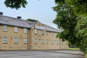 Fortune Huddersfield; Sure Hotel Collection by Best Western image two