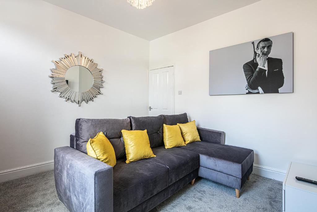 Rotherham's Bond House image one