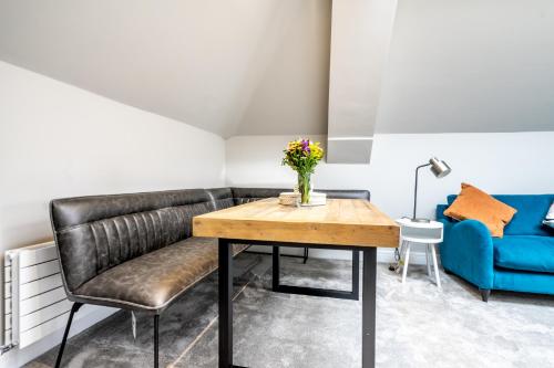 Apartment 11 - Bootham House image three