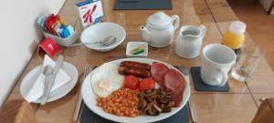Ivanhoe Guest House image two