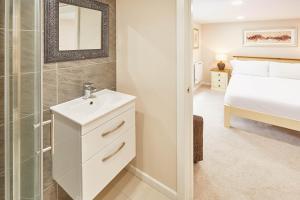 Host & Stay - Lobster Pot Apartment Accommodation image 2 Host & Stay - Lobster Pot Apartment image two