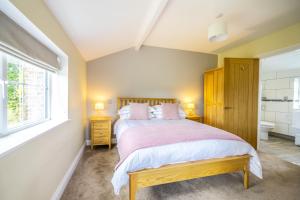 Brecks Farm - Well Cottage Accommodation image 2 Brecks Farm - Well Cottage image two