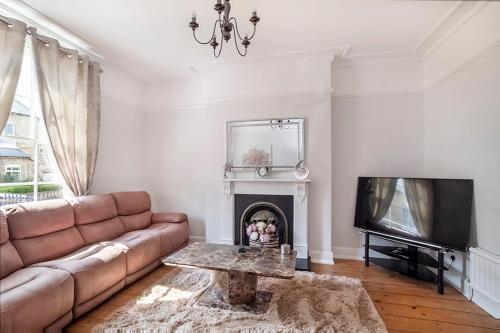 17 Penleys Grove Street image three