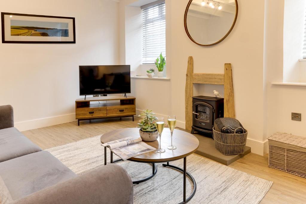 Host & Stay - Beam End Cottage image one