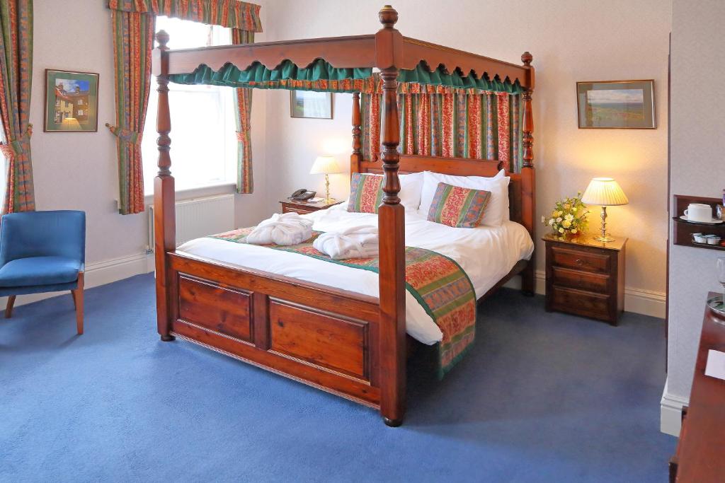 Saxonville Hotel image one