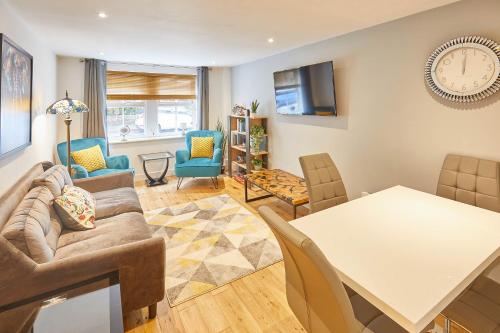 Host & Stay - Mowbray Apartment Accommodation image 3 Host & Stay - Mowbray Apartment image three