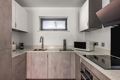 Brand New Apartment In The Heart Of York Accommodation image 3 Brand New Apartment In The Heart Of York image three