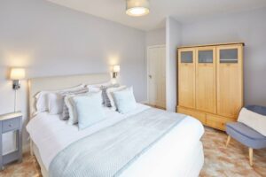 Apartments in Whitby - Prices & Bookings Page image 37 Picture of Host & Stay - Starboard Bow