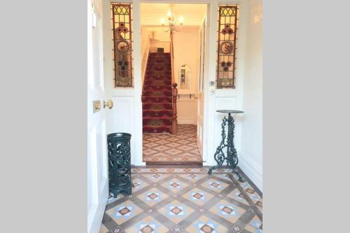 Westfield House - Characterful 7 bedroom townhouse Accommodation image 3 Westfield House - Characterful 7 bedroom townhouse image three