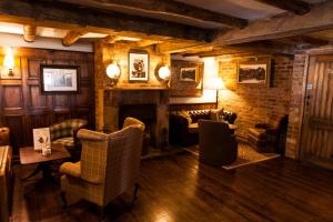 The Red Lion Inn by Greene King Inns Accommodation image 2 a Hotel in Todwick